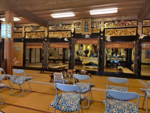 お寺の本堂で行う、浄土真宗のご法事のお参り